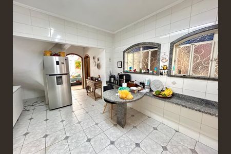 Casa para alugar com 240m², 3 quartos e 2 vagasCozinha