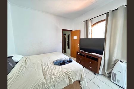 Casa para alugar com 240m², 3 quartos e 2 vagasQuarto 2