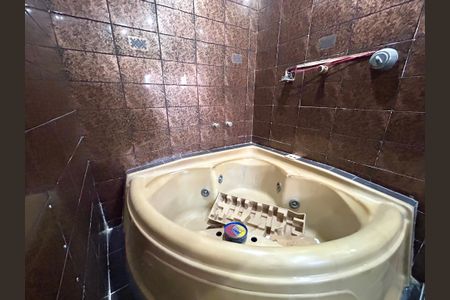 Casa para alugar com 240m², 3 quartos e 2 vagasBanheiro 1