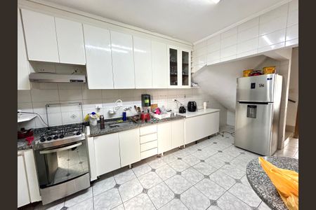 Casa para alugar com 240m², 3 quartos e 2 vagasCozinha