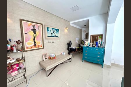 Sala de casa para alugar com 3 quartos, 240m² em Vila Augusta, Guarulhos