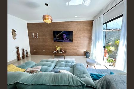 Casa para alugar com 240m², 3 quartos e 2 vagasSala