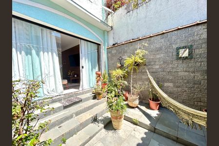 Casa para alugar com 240m², 3 quartos e 2 vagasQuintal