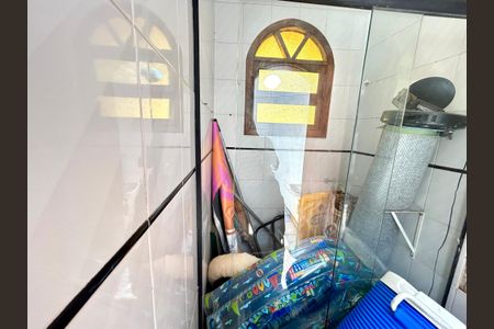 Casa para alugar com 240m², 3 quartos e 2 vagasBanheiro 3