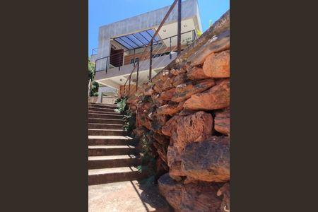 Casa de condomínio à venda com 271m², 4 quartos e 4 vagas