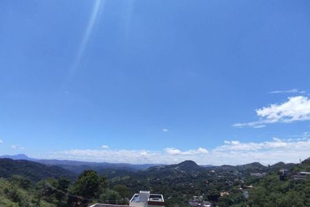 Casa de condomínio à venda com 271m², 4 quartos e 4 vagas