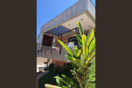 Casa de condomínio à venda com 271m², 4 quartos e 4 vagas