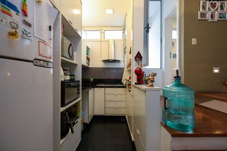 Casa de condomínio à venda com 200m², 2 quartos e 1 vaga Casa de condomínio à venda com 200m², 2 quartos e 1 vagaCozinha