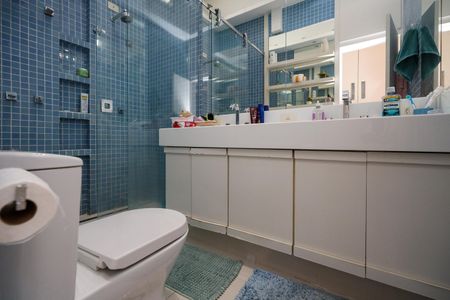 Casa de condomínio à venda com 200m², 2 quartos e 1 vaga Casa de condomínio à venda com 200m², 2 quartos e 1 vagaBanheiro