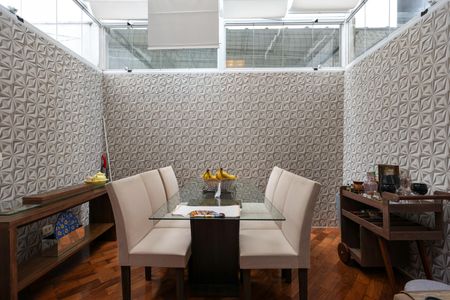 Casa de condomínio à venda com 200m², 2 quartos e 1 vaga Casa de condomínio à venda com 200m², 2 quartos e 1 vagaSala