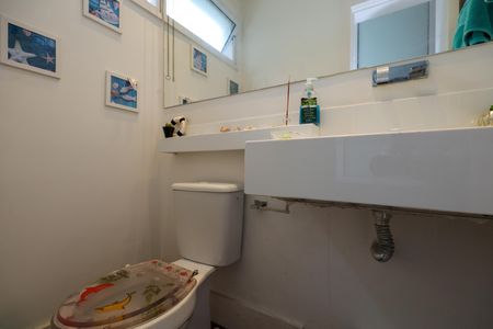 Casa de condomínio à venda com 200m², 2 quartos e 1 vaga Casa de condomínio à venda com 200m², 2 quartos e 1 vagaLavabo