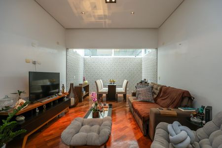 Sala de casa de condomínio à venda com 2 quartos, 200m² em Real Parque, São Paulo