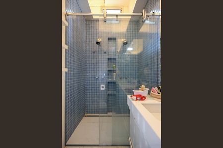 Casa de condomínio à venda com 200m², 2 quartos e 1 vaga Casa de condomínio à venda com 200m², 2 quartos e 1 vagaBanheiro