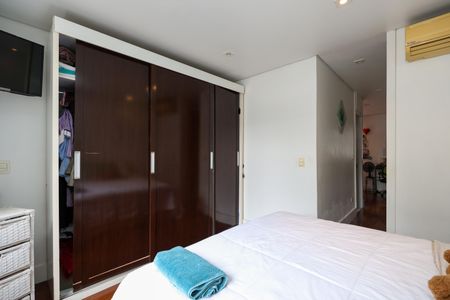 Casa de condomínio à venda com 200m², 2 quartos e 1 vaga Casa de condomínio à venda com 200m², 2 quartos e 1 vagaQuarto 1