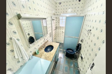Casa à venda com 137m², 2 quartos e 2 vagas Casa à venda com 137m², 2 quartos e 2 vagasBanheiro