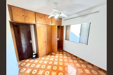 Quarto 1 de casa à venda com 2 quartos, 137m² em Vila Pita, São Paulo