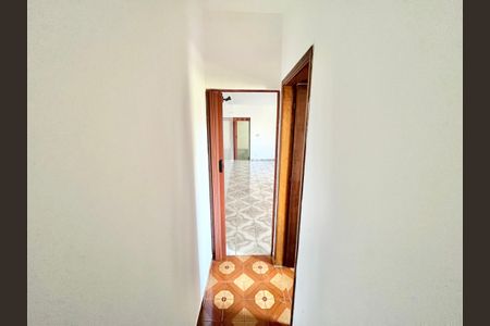 Casa à venda com 137m², 2 quartos e 2 vagas Casa à venda com 137m², 2 quartos e 2 vagasCorredor