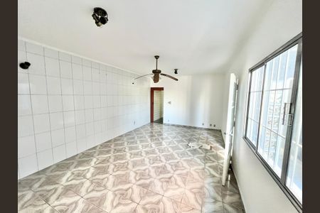 Sala de casa à venda com 2 quartos, 137m² em Vila Pita, São Paulo