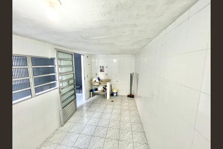 Casa à venda com 137m², 2 quartos e 2 vagas Casa à venda com 137m², 2 quartos e 2 vagasLavanderia