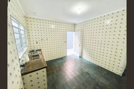 Casa à venda com 137m², 2 quartos e 2 vagas Casa à venda com 137m², 2 quartos e 2 vagasCozinha