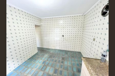Casa à venda com 137m², 2 quartos e 2 vagas Casa à venda com 137m², 2 quartos e 2 vagasCozinha