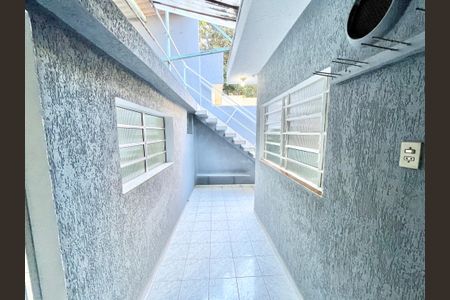 Casa à venda com 137m², 2 quartos e 2 vagas Casa à venda com 137m², 2 quartos e 2 vagasÁrea externa