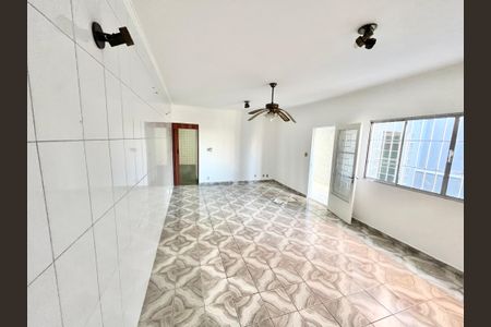 Sala de casa à venda com 2 quartos, 137m² em Vila Pita, São Paulo