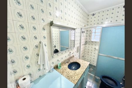 Casa à venda com 137m², 2 quartos e 2 vagas Casa à venda com 137m², 2 quartos e 2 vagasBanheiro