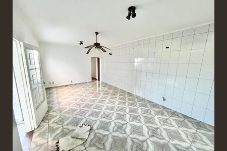 Sala de casa à venda com 2 quartos, 137m² em Vila Pita, São Paulo