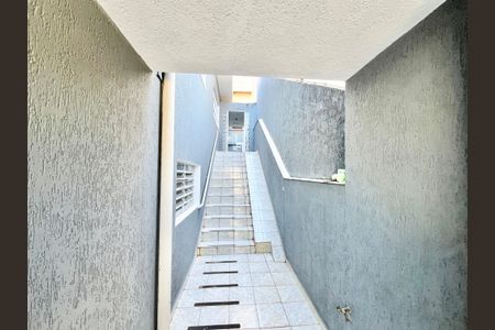 Casa à venda com 137m², 2 quartos e 2 vagas Casa à venda com 137m², 2 quartos e 2 vagasEntrada