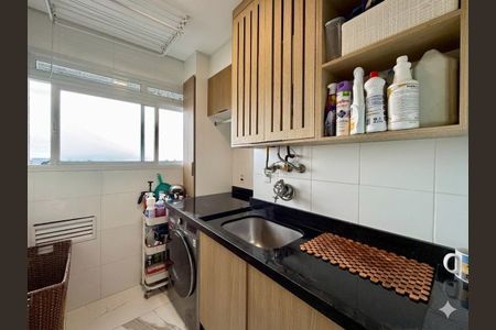 Apartamento à venda com 106m², 3 quartos e 2 vagas Apartamento à venda com 106m², 3 quartos e 2 vagasÁrea de Serviço