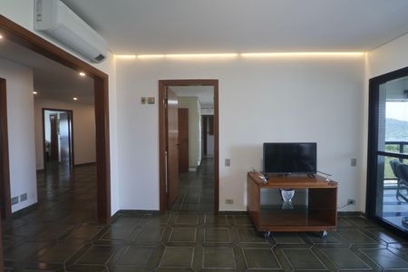 Apartamento para alugar com 355m², 5 quartos e 3 vagas Apartamento para alugar com 355m², 5 quartos e 3 vagasSala