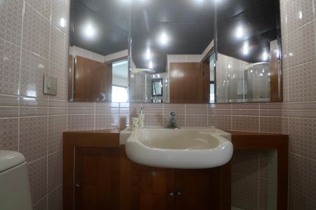 Apartamento para alugar com 355m², 5 quartos e 3 vagas Apartamento para alugar com 355m², 5 quartos e 3 vagasBanheiro da Suíte 4