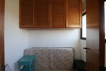 Apartamento para alugar com 355m², 5 quartos e 3 vagas Apartamento para alugar com 355m², 5 quartos e 3 vagasQuarto de Serviço
