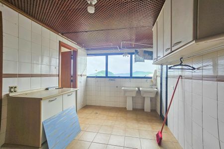 Apartamento para alugar com 355m², 4 quartos e 3 vagas Apartamento para alugar com 355m², 4 quartos e 3 vagasÁrea de serviço