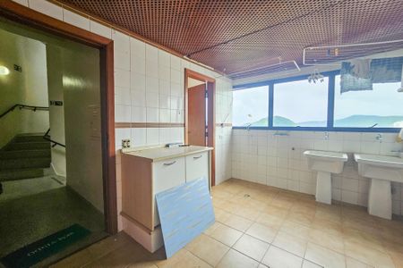 Apartamento para alugar com 355m², 4 quartos e 3 vagas Apartamento para alugar com 355m², 4 quartos e 3 vagasÁrea de serviço