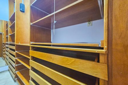 Apartamento para alugar com 355m², 4 quartos e 3 vagas Apartamento para alugar com 355m², 4 quartos e 3 vagascloset