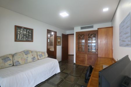 Apartamento para alugar com 355m², 5 quartos e 3 vagas Apartamento para alugar com 355m², 5 quartos e 3 vagasSuíte 4