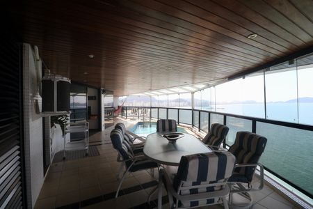 Apartamento para alugar com 355m², 5 quartos e 3 vagas Apartamento para alugar com 355m², 5 quartos e 3 vagasVaranda da Suíte 3