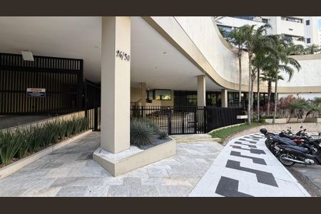 Apartamento para alugar com 355m², 5 quartos e 3 vagas Apartamento para alugar com 355m², 5 quartos e 3 vagasFachada