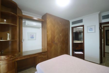 Apartamento para alugar com 355m², 5 quartos e 3 vagas Apartamento para alugar com 355m², 5 quartos e 3 vagasSuíte 2