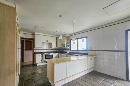 Apartamento para alugar com 355m², 4 quartos e 3 vagas Apartamento para alugar com 355m², 4 quartos e 3 vagascozinha