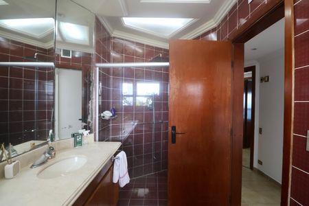 Apartamento para alugar com 355m², 5 quartos e 3 vagas Apartamento para alugar com 355m², 5 quartos e 3 vagasBanheiro Suíte