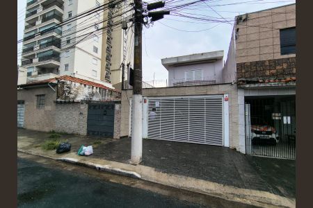 Casa para alugar com 185m², 3 quartos e 2 vagas Casa para alugar com 185m², 3 quartos e 2 vagasFachada