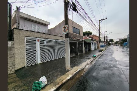 Casa para alugar com 185m², 3 quartos e 2 vagas Casa para alugar com 185m², 3 quartos e 2 vagasFachada
