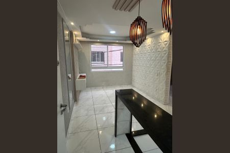 Sala de apartamento à venda com 2 quartos, 43m² em Recreio dos Bandeirantes, Rio de Janeiro