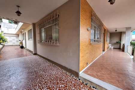 Casa para alugar com 258m², 4 quartos e 3 vagasQuintal