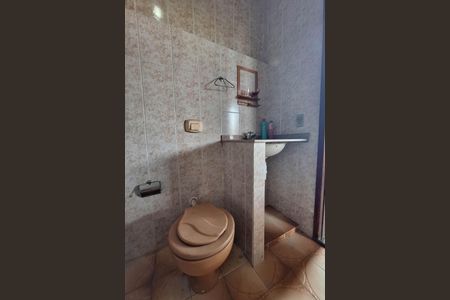 Casa para alugar com 258m², 4 quartos e 3 vagasBanheiro 1