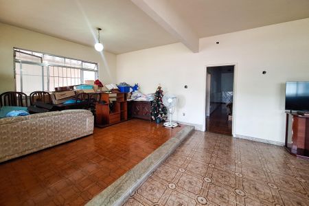 Casa para alugar com 258m², 4 quartos e 3 vagasSala