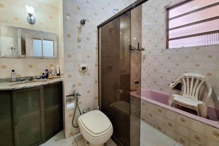 Casa para alugar com 258m², 4 quartos e 3 vagasBanheiro 2